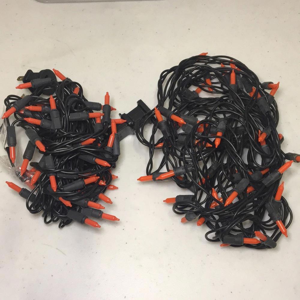 Halloween lights orange 2 sets with extra replacement bulbs used pre owned